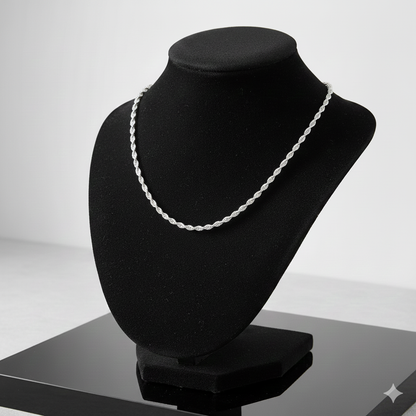 Classic twisted rope design with secure lobster clasp